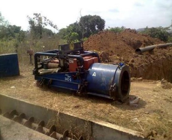 THRUST BORING OF A DUAL 10" X 24M SCH 80 CRUDE AND GAS PIPELINE ACROSS OLOGBO